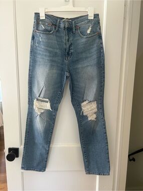 Madewell distressed vintage straight Jean size 28